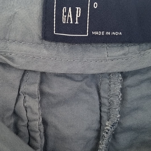 GAP eyelet shorts - Picture 5 of 7